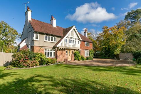 5 bedroom detached house for sale, Yew Lane, East Grinstead RH19