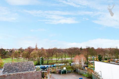 Flat 15, Halkett House Waterloo Gardens, London, E2 9HU