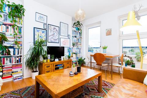 Flat 15, Halkett House Waterloo Gardens, London, E2 9HU