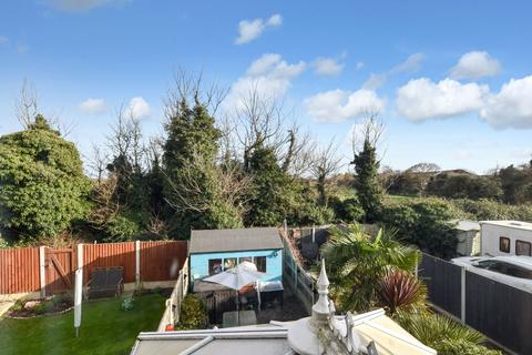 15 Milbanke Close, Shoeburyness, Southend-on-sea, SS3 8BU