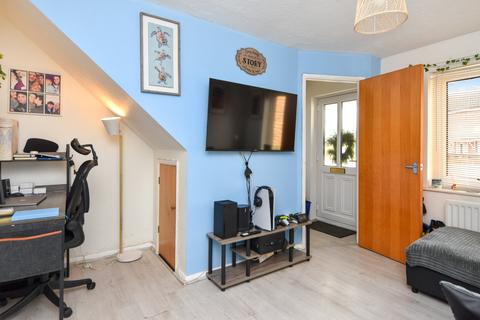 15 Milbanke Close, Shoeburyness, Southend-on-sea, SS3 8BU