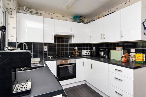 15 Milbanke Close, Shoeburyness, Southend-on-sea, SS3 8BU
