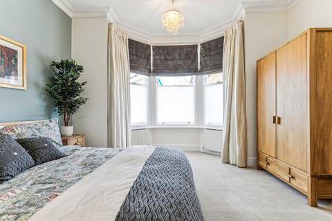 17a Mount Park Road, London, W5 2RP