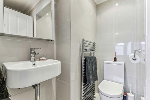 17a Mount Park Road, London, W5 2RP