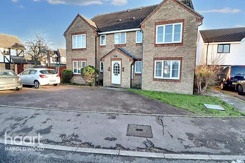 6 Watson Gardens, Harold Wood, Romford, RM3 0WZ