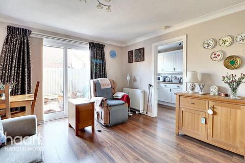 6 Watson Gardens, Harold Wood, Romford, RM3 0WZ