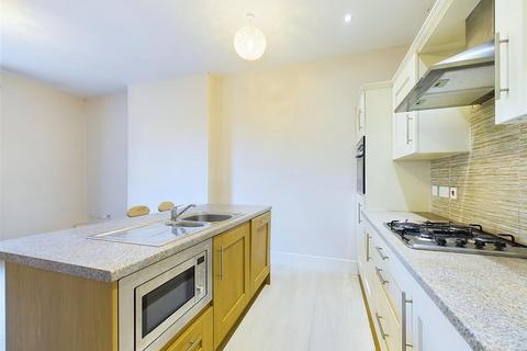 2 bedroom flat to rent, 2 Prince Of Wales Mews, Church Street, Eckington, Sheffield, S21 4BG