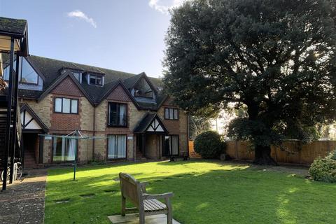 1 bedroom apartment to rent, Whyke Court, Whyke Close, Chichester