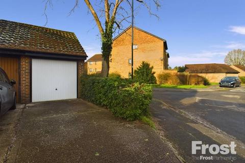 49 Deerhurst Close, Feltham, TW13 7HS