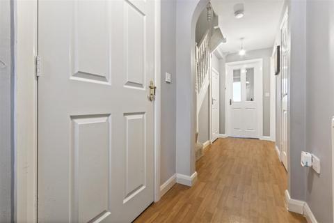 4 bedroom house for sale, Millbank, Leeds LS19