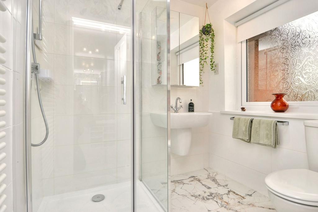 Main Bedroom Ensuite