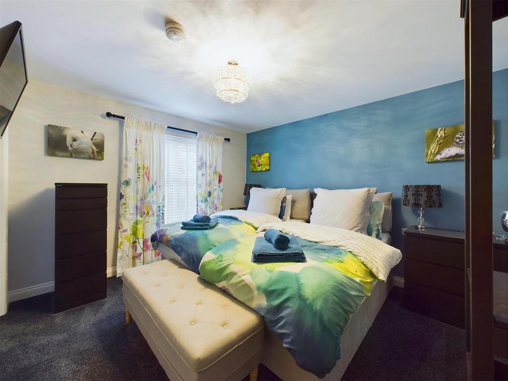 Bedroom: