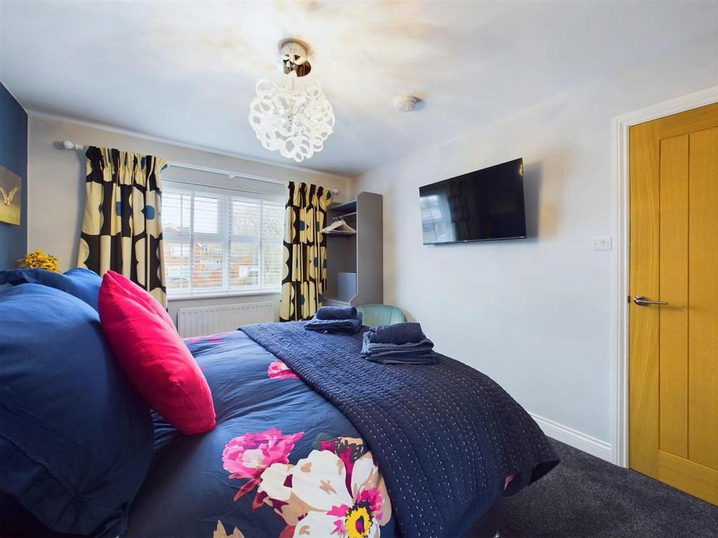 Bedroom: