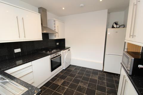 3 bedroom terraced house to rent, The Furlongs, CM4