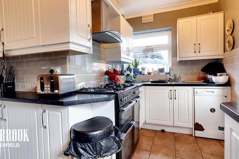 4 bedroom semi-detached house for sale, Coniston Road, Chesterfield