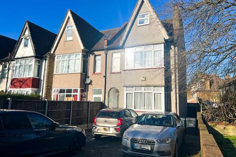 5 bedroom semi-detached house to rent, Lower Addiscombe Road, Croydon