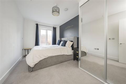 2 bedroom apartment for sale, Frazer Nash Close, Isleworth