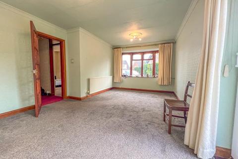 2 bedroom detached bungalow for sale, Trent Road, Bulkington, Bedworth