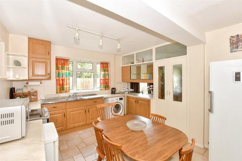 7 Beech Hurst Close, Haywards Heath, RH16 4AE