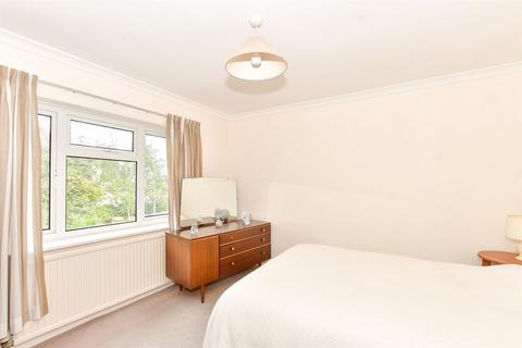 7 Beech Hurst Close, Haywards Heath, RH16 4AE