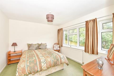 7 Beech Hurst Close, Haywards Heath, RH16 4AE