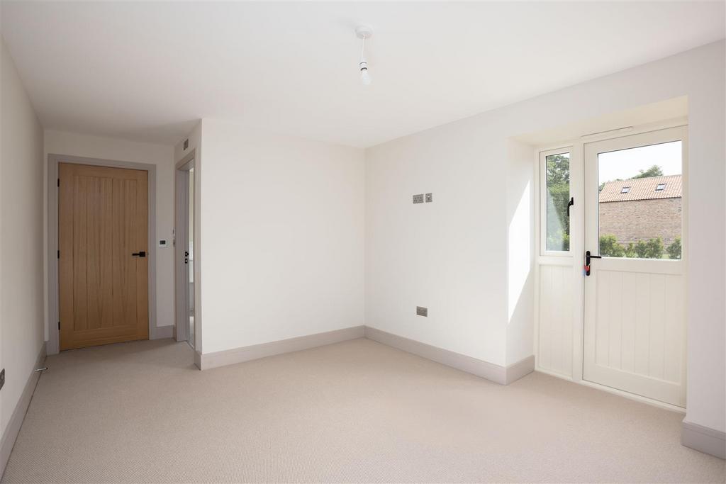 Ground Floor Bedroom Suite