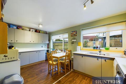 3 bedroom semi-detached house for sale, Brookland Road, Bridlington