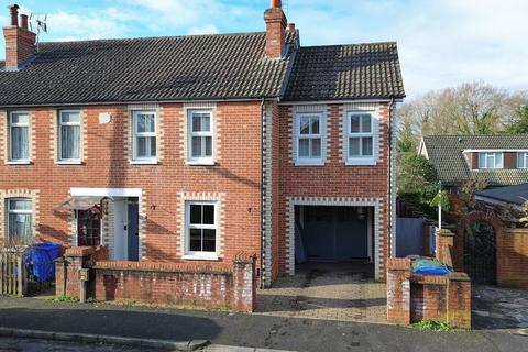 3 bedroom semi-detached house for sale, Highfield Road, Farnborough GU14