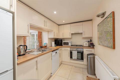 2 bedroom apartment to rent, Camden Crescent