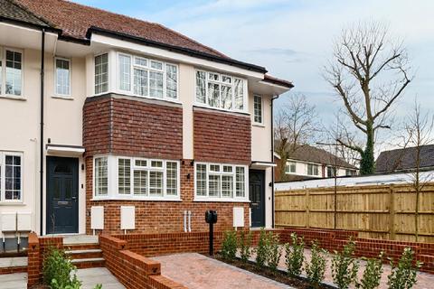 2 bedroom terraced house for sale, Castleview Road, Weybridge, KT13