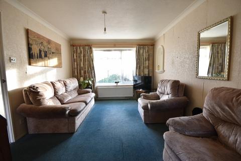 22 Bay Close, Horley, RH6 8LF