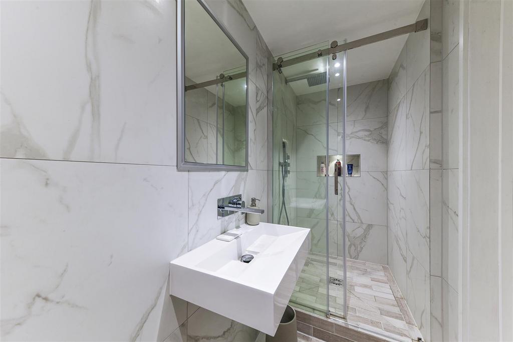 Shower room.jpg