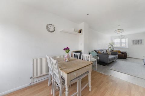 2 bedroom end of terrace house for sale, Watts Close, Snodland