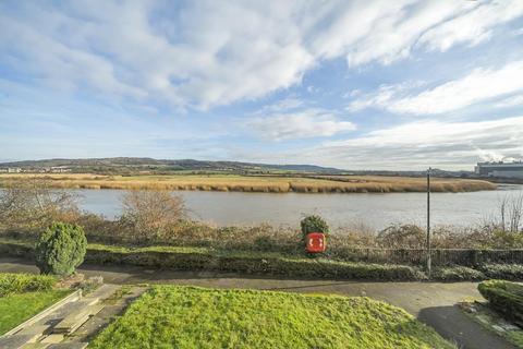 2 bedroom end of terrace house for sale, Watts Close, Snodland