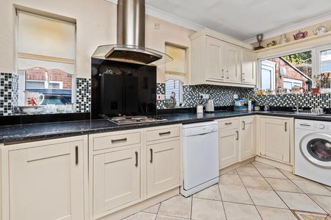 3 bedroom semi-detached house for sale, Fistral Drive, Windle, WA10