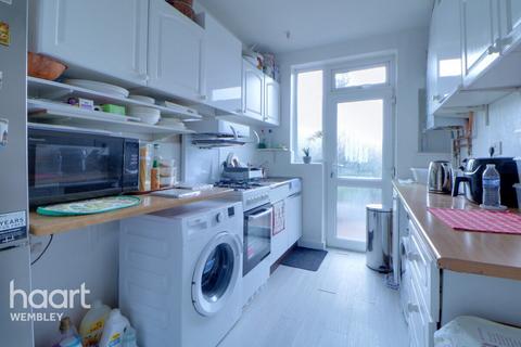 3 bedroom terraced house for sale, Kingsbury