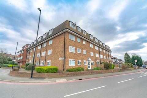 3 bedroom apartment to rent, Beverley Way, London SW20