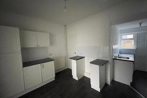 2 bedroom house to rent, Rosmead Street, Hull