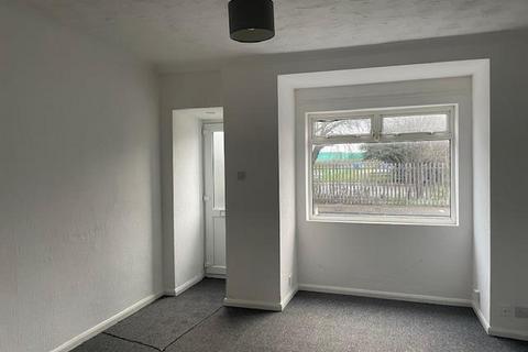 2 bedroom house to rent, Rosmead Street, Hull