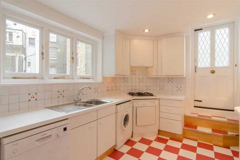 2 bedroom maisonette to rent, Lowndes Street, London