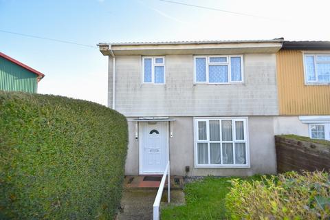 3 bedroom semi-detached house to rent, Chedworth Crescent, Hampshire PO6