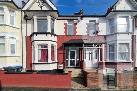 4 bedroom terraced house to rent, Mostyn Avenue, Wembley HA9