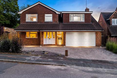 5 bedroom detached house for sale, Rustlings Close, Haywards Heath RH16