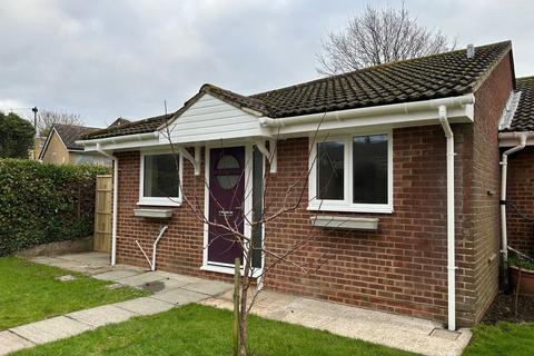 2 bedroom bungalow to rent, Elim Walk, Hastings, TN34