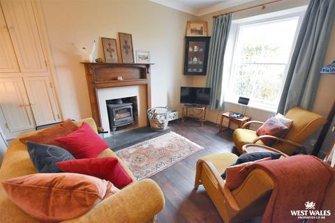 3 bedroom end of terrace house for sale, Norgans Terrace, Pembroke