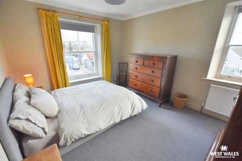 3 bedroom end of terrace house for sale, Norgans Terrace, Pembroke