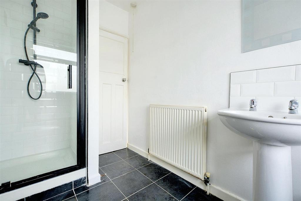 Bathroom 2.jpeg