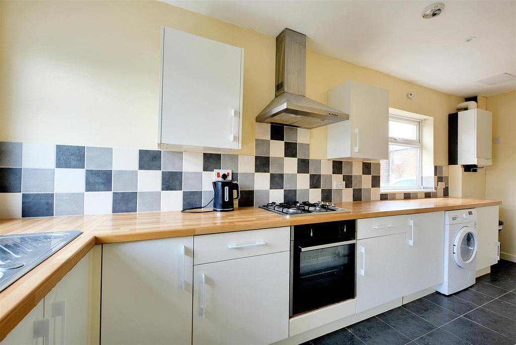 Kitchen 1.jpeg
