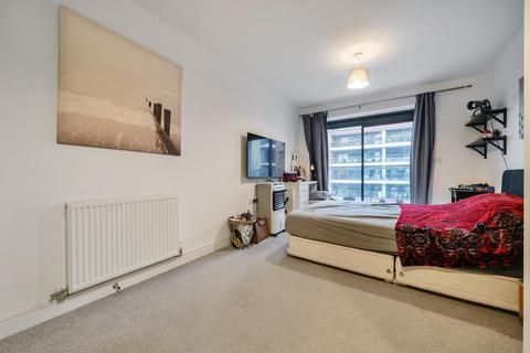 2 bedroom flat for sale, Newbury,  Berkshire,  RG14