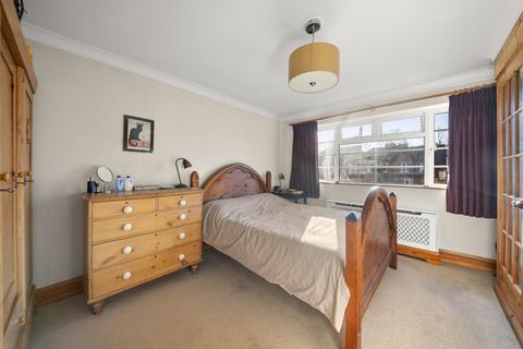 3 bedroom apartment for sale, Campbell Court, Hanwell, W7